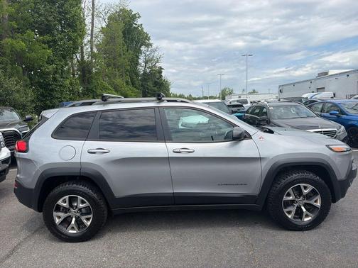 Billet Silver Metallic Clearcoat 2017 Jeep Cherokee Trailhawk