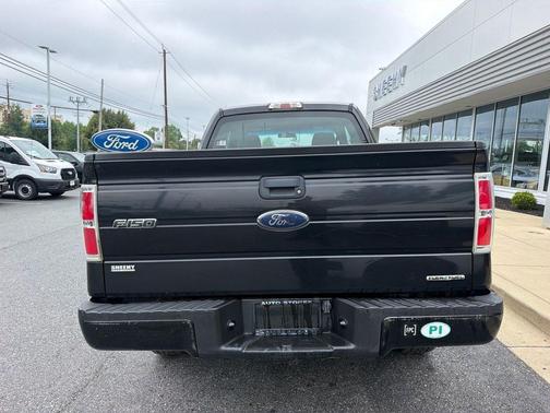 Tuxedo Black Metallic 2011 Ford F-150 STX
