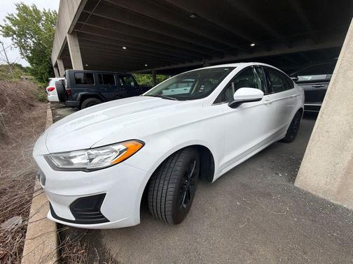 Oxford White 2020 Ford Fusion SE