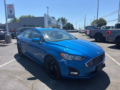 Blue 2019 Ford Fusion SE