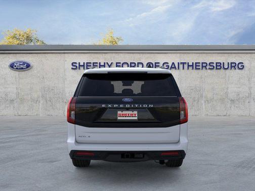Space Silver Metallic 2026 Ford Expedition Active