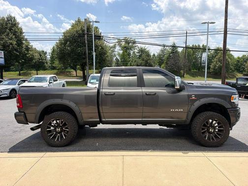 Granite Crystal Metallic Clearcoat 2024 RAM 2500 Laramie Crew Cab 4x4 6'4' Box
