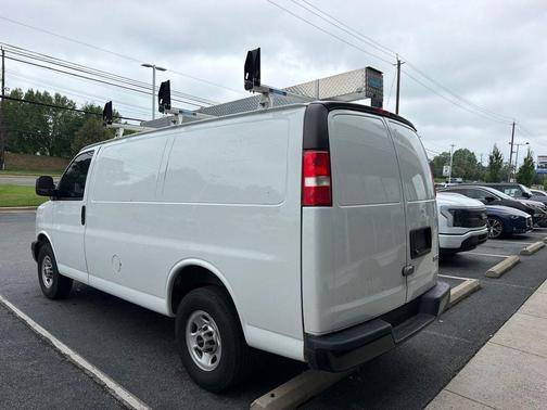 Summit White 2022 GMC Savana 2500 Work Van