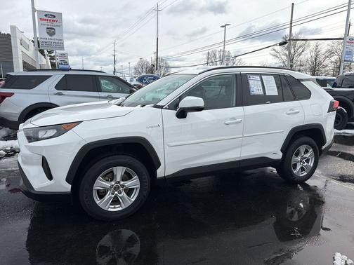 2020 Toyota RAV4 Hybrid LE