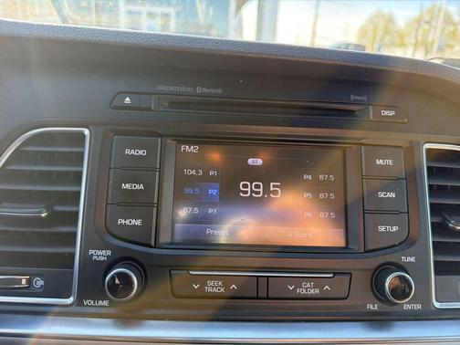 Symphony Silver 2015 Hyundai SONATA Limited