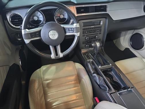 2010 Ford Mustang Premium