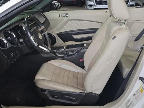 2010 Ford Mustang Premium