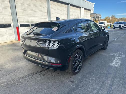 2021 Ford Mustang Mach-E GT