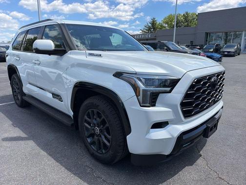 Wind Chill Pearl 2024 Toyota Sequoia Platinum