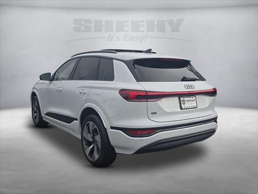 2025 Audi Q6 e-tron Premium Plus quattro