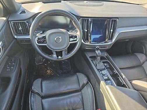 2019 Volvo S60 T6 R-Design