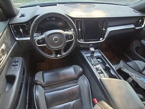 2019 Volvo S60 T6 R-Design