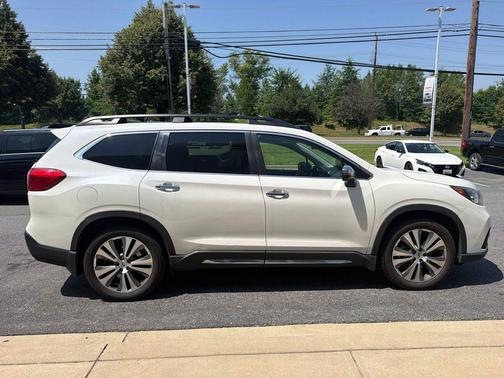 Crystal White Pearl 2021 Subaru Ascent Touring 7-Passenger
