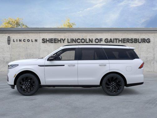 Pristine White Metallic Tri-Coat 2026 Lincoln Navigator Reserve
