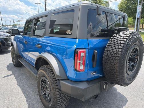 Velocity Blue Metallic 2024 Ford Bronco Wildtrak