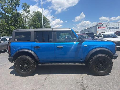 Velocity Blue Metallic 2024 Ford Bronco Wildtrak