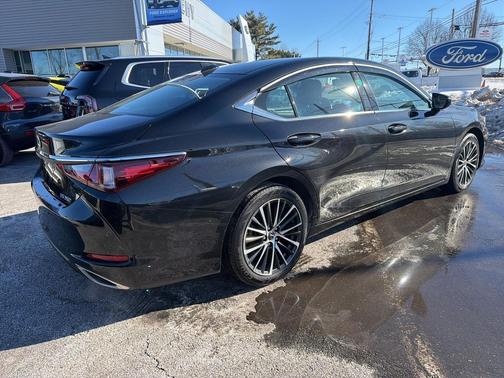 2023 Lexus ES 350 Base