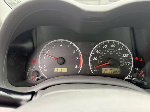 Classic Silver Metallic 2009 Toyota Corolla LE