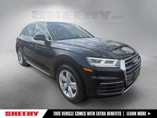 Black Metallic 2018 Audi Q5 2.0T Tech Premium