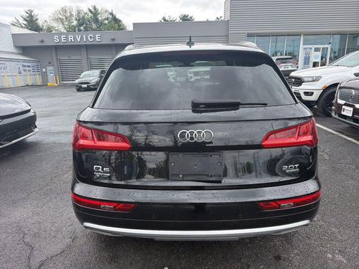 Black Metallic 2018 Audi Q5 2.0T Tech Premium