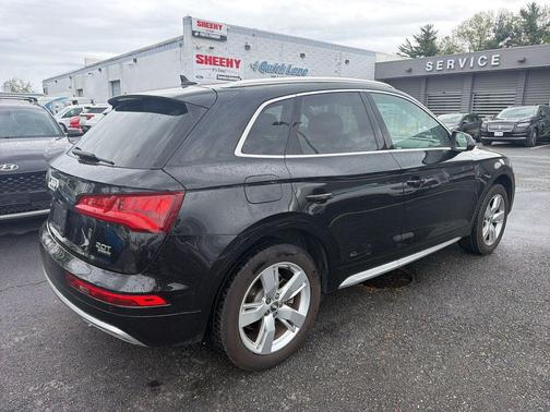 Black Metallic 2018 Audi Q5 2.0T Tech Premium