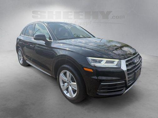 Black Metallic 2018 Audi Q5 2.0T Tech Premium