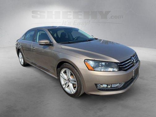 2015 Volkswagen Passat 1.8T Auto SE w/Sunroof & Nav