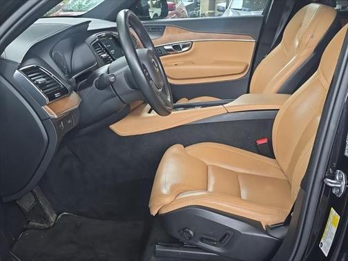 2019 Volvo XC90 T6 Inscription