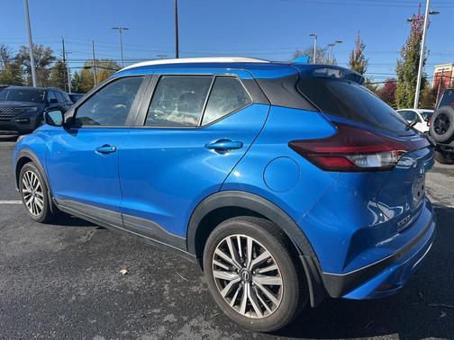 2022 Nissan Kicks SV