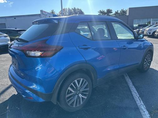 2022 Nissan Kicks SV