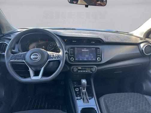 2022 Nissan Kicks SV