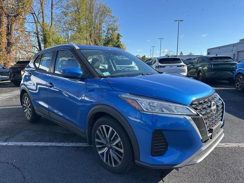 2022 Nissan Kicks SV