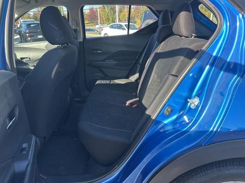 2022 Nissan Kicks SV
