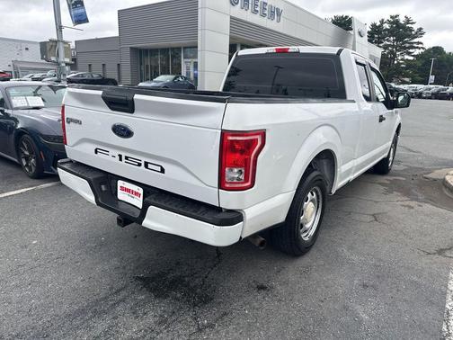 Oxford White 2017 Ford F-150 XL