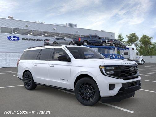 Star White Metallic Tri-Coat 2026 Ford Expedition Max Platinum