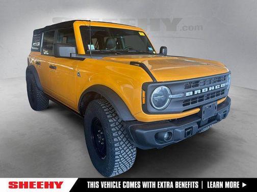 Cyber Orange Metallic Tricoat 2022 Ford Bronco Black Diamond