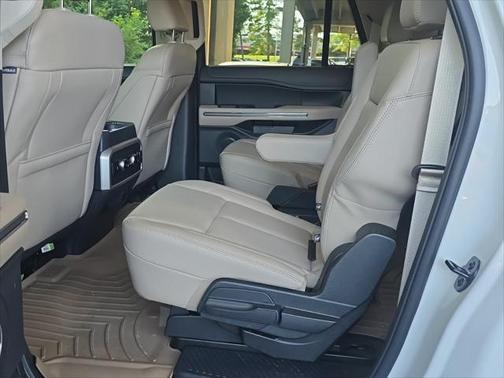 2022 Ford Expedition Max XLT