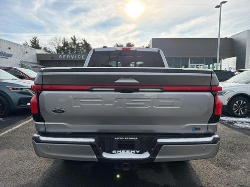 2022 Ford F-150 Lightning Platinum