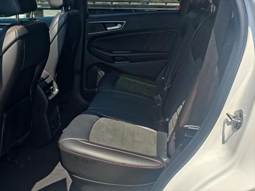 2022 Ford Edge ST Line