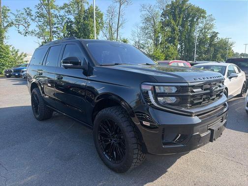Agate Black Metallic 2025 Ford Expedition Platinum