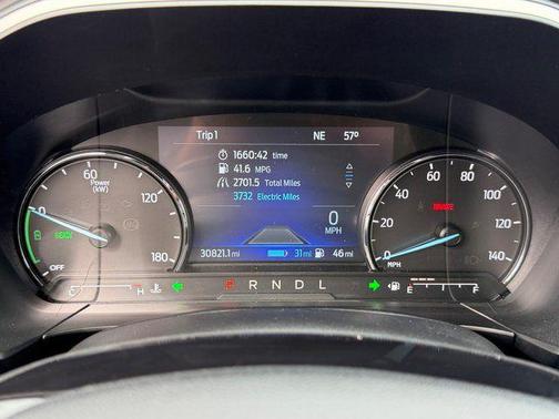 Carbonized Gray Metallic 2022 Ford Escape SE