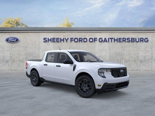 Space White Metallic 2025 Ford Maverick XLT