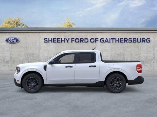 Space White Metallic 2025 Ford Maverick XLT