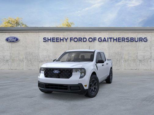 Space White Metallic 2025 Ford Maverick XLT