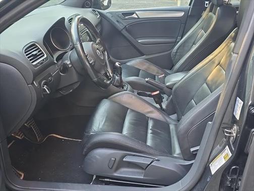 2013 Volkswagen Golf R 4-Door w/DCC & Navigation