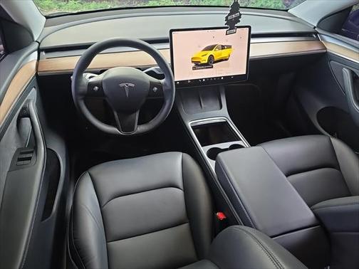 2024 Tesla Model Y Long Range Dual Motor All-Wheel Drive