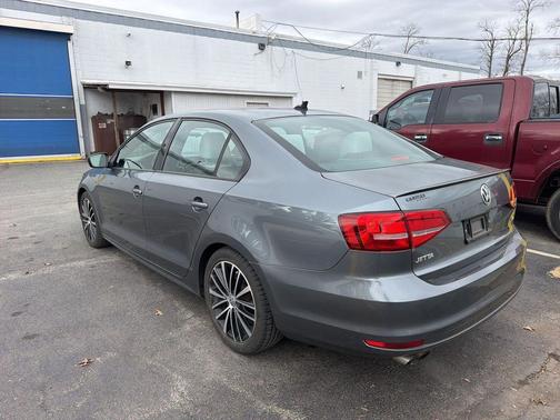 2015 Volkswagen Jetta 1.8T Sport