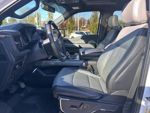 2023 Ford F-150 Lightning LARIAT