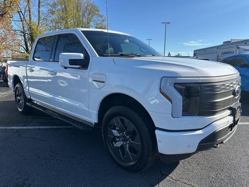 2023 Ford F-150 Lightning LARIAT