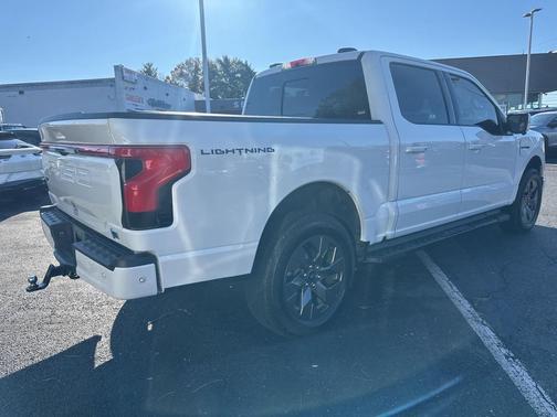 2023 Ford F-150 Lightning LARIAT